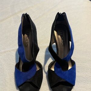 Moda Women's Elegant Black and Blue Heels